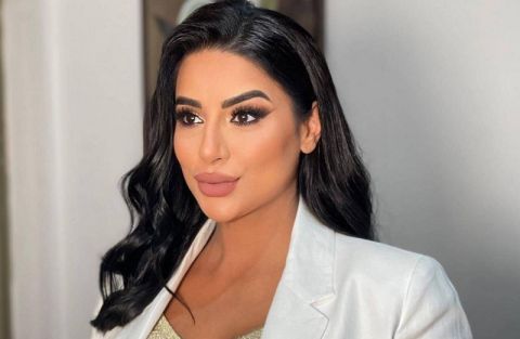 جوري بكر تبهر متابعيها بأحدث إطلالاتها