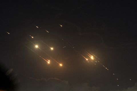  إيران تستعد لضربة 