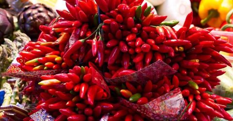 فيديو مروع: عامل يقتل زبونين داخل مطعم في شيكاغو
