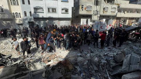 لبنان: نحو 16 ألف شهيد وجريح ونزوح آلاف العائلات