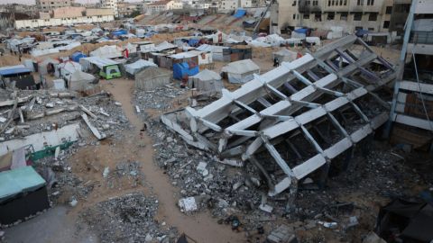 بالفيديو.. القسام تستهدف 12 إسرائيليا بمنزل في غزة
