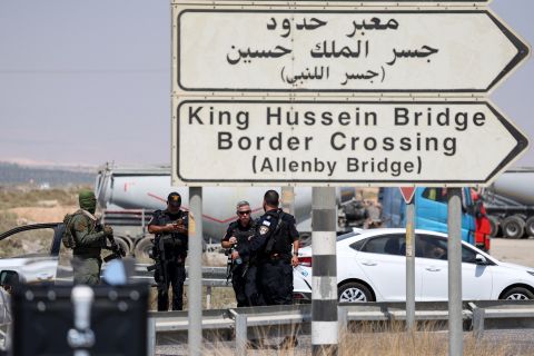 Israel accelerates plans for border fence with Jordan