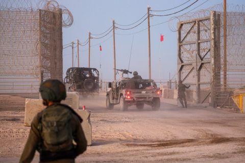 القسام: مقتل واصابة 10 جنود اسرائيليين بتفجير منزل في جباليا (فيديو)