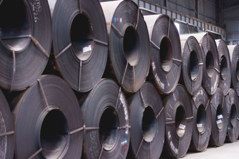 Global crude steel production sees growth in end of year