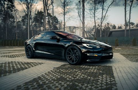 Tesla raises prices of S-line cars in the US by $5,000