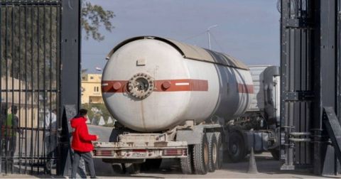 قطر تعلن توفير أكثر من 12 مليون لتر وقود لغزة
