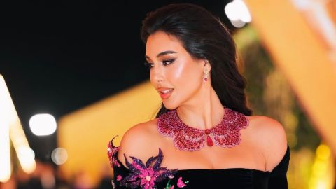ياسمين صبري تتألق بفستان أصفر خاطف للأنظار