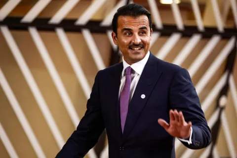 Qatari Emir arrives in Syria to meet Ahmed al-Sharaa