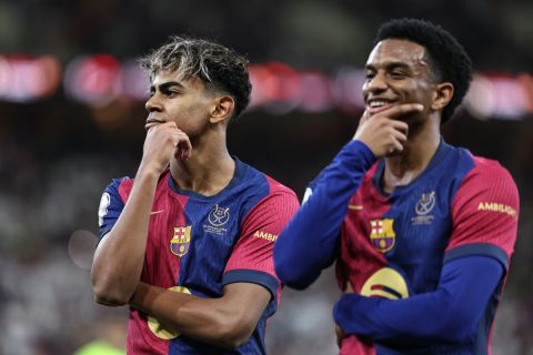 برشلونة يكتسح ريال مدريد 5-2 ويتوج بكأس السوبر الإسباني 2025