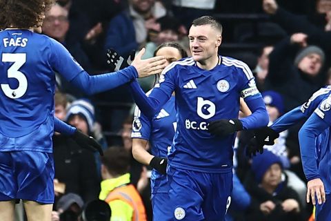فاردي يستفز جماهير توتنهام بتعليق ساخر عن لقب الدوري