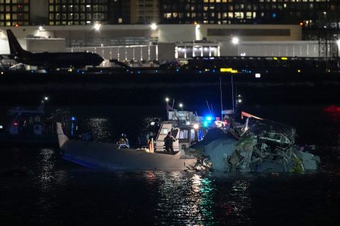 Video captures American Airlines plane collision moment with military helicopter