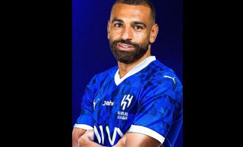 تركي آل الشيخ يثير الجدل بتلميحات عن انتقال صلاح إلى الهلال