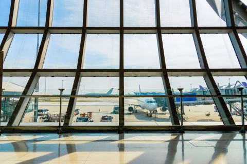 The world’s most dangerous airports, according to a Russian flight attendant