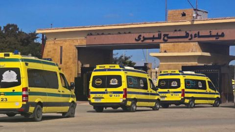 حماس تسلم 3 أسرى إسرائيليين في رابع عملية تبادل (صور وفيديو)