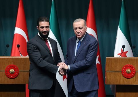 بكلمات عربية.. هكذا استقبل أردوغان الرئيس السوري