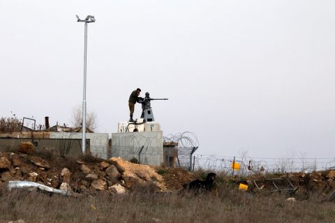 Israeli forces withdraw from positions in Syria