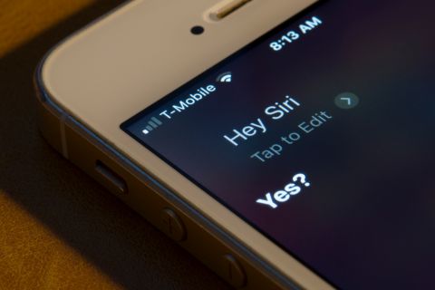 Apple possibly delays Siri’s AI overhaul due to technical issues