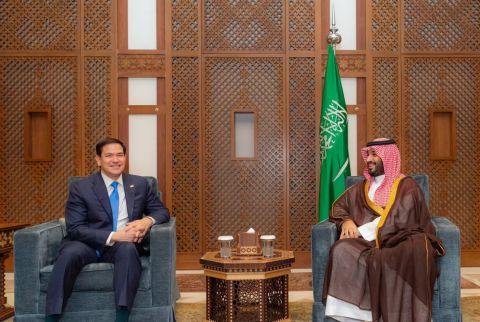 روبيو يصل إلى جدة عشية اجتماعات بشأن الحرب في أوكرانيا