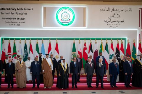 نشر البيان الختامي للقمة العربية الطارئة في القاهرة