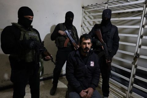 متورط بجرائم حرب.. اعتقال قائد بالدفاع الوطني على عهد 