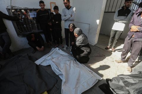 والدة أسير إسرائيلي في غزة: الحرب ستفتح علينا أبواب جهنم