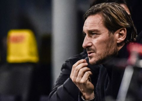 توتي يفجّر مفاجأة: كدت أعود للعب في الدوري الإيطالي