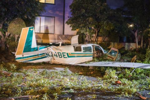 Small plane crashes in Pennsylvania