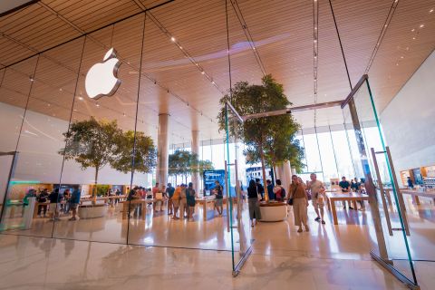 iPhone prices could hit $3500 after Trump's tariffs, buy now before it is too late