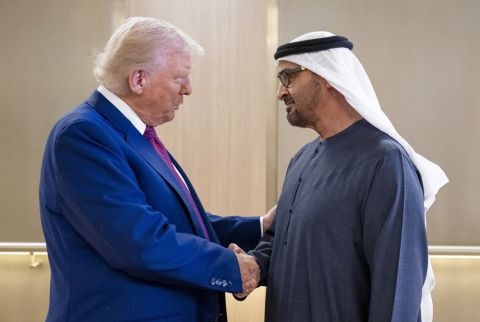 ترحيب عربي بقرار ترامب رفع العقوبات عن سوريا