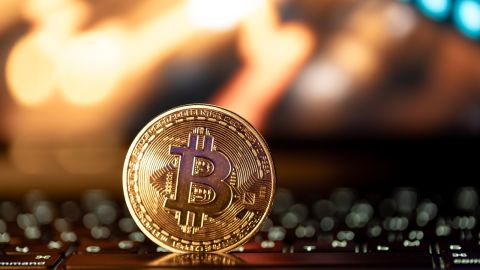 أسعار العملات المشفرة مقابل الدولار 