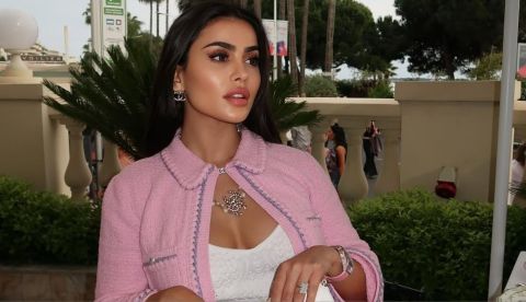 Youmi Beauty Mysterious Billionaire Husband, and His Secret First Marriage—Is She the Second Wife?