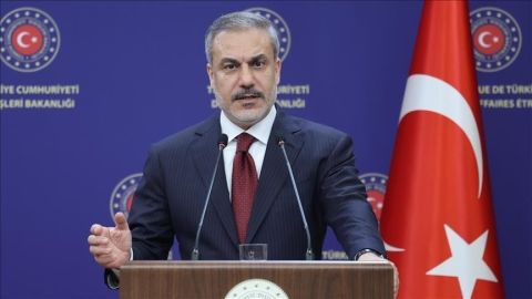 فيدان: أمن سوريا أولوية ونرفض تهجير الفلسطينيين 