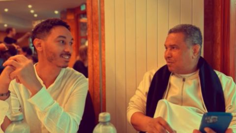 عبدالرحمن محمد عبده يكشف عن موهبته الفنية بتعاون مثير مع والده 