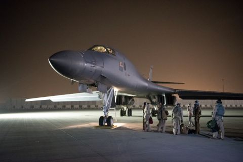  Iran launches coordinated missile attack on Iraq and Qatar; explosions rock Al Udeid base 