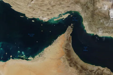 هرمز.. شريان الطاقة العالمي تحت التهديد