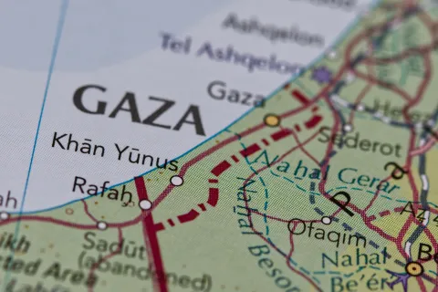 أسعار النفط يحافظ على مكاسبه قبيل محادثات أمريكية صينية