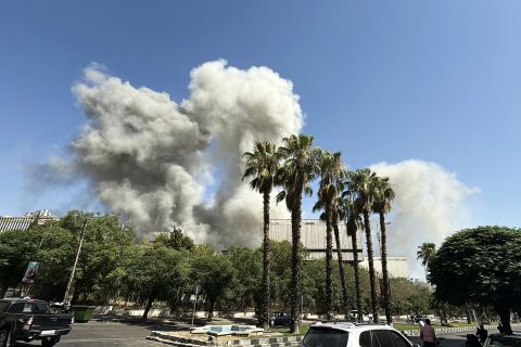 Israeli strikes kill 1, wound 18 in Damascus as warplanes target Syrian Presidential sites
