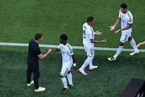 نجم ريال مدريد البرازيلي معزول عن الفريق وقريب من الرحيل