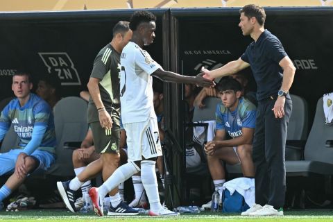 ريال مدريد يدرس بيع فينيسيوس جونيور بعد تعثّر مفاوضات التجديد