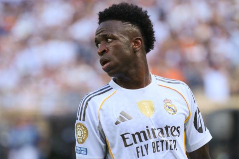 تطور مفاجئ..ريال مدريد يقرر تجميد مفاوضات تجديد عقد فينيسيوس