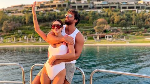 Can Yaman and Sara Bluma beach getaway sparks romance and backlash online
