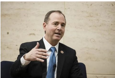 ترامب يتهم السيناتور آدم شيف بالتزوير والتخطيط لمحاولة