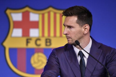 أربع سنوات على إعلان رحيل ميسي الصادم عن برشلونة