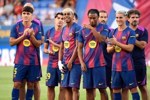 مدافع برشلونة يُقرر الرحيل عن النادي بعد مباراة الافتتاح ضد مايوركا