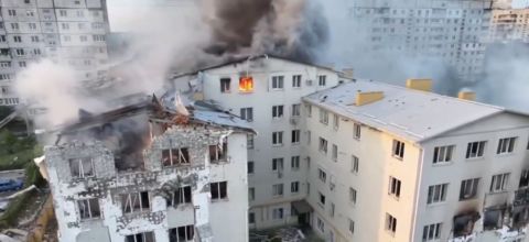 Russian strike kills multiple in Kharkiv ahead of Trump-Zelensky meeting