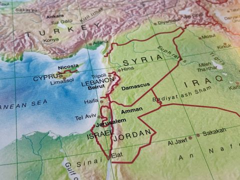 غزة: استهداف مجمع ناصر الطبي