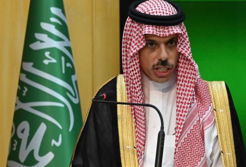 الرياض تجدد تضامنها.. وزير الخارجية السعودي في قطر