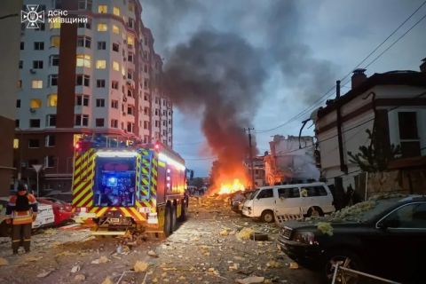 هجوم روسي ضخم.. استهداف مطارات ومنشآت أوكرانية