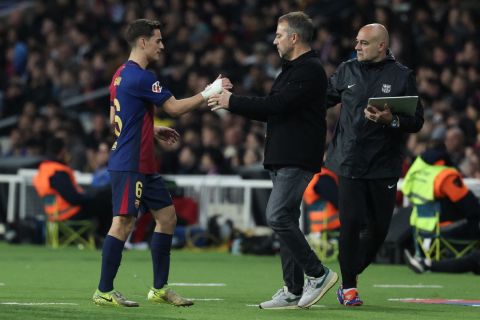 خيارات فليك لتعويض غياب جافي الطويل عن برشلونة