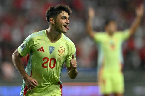 المدفعجي بيدري: كيف تحول نجم برشلونة من صانع ألعاب إلى هداف خارق؟